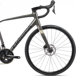Orbea Avant H30-D Disc Road Bike 2022 -Zone3 || Orbea || Pas Normal Studios store Orbea Avant H30 D Disc Road Bike 2022 Black 2