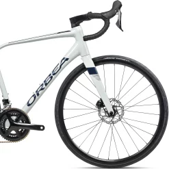 Orbea Avant H30-D Disc Road Bike 2022 -Zone3 || Orbea || Pas Normal Studios store Orbea Avant H30 D Disc Road Bike 2022 White Grey 2