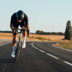 Orbea Orca Aero M10iLTD Disc Road Bike 2022 -Zone3 || Orbea || Pas Normal Studios store Orbea Orca Aero M10iLTD Disc Road Bike 2022 Silver Green 8