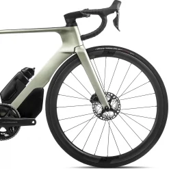 Orbea Orca Aero M20iLTD Disc Road Bike 2022 -Zone3 || Orbea || Pas Normal Studios store Orbea Orca Aero M20iLTD Disc Road Bike 2022 Silver Green 2