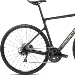 Orbea Orca M20 Disc Road Bike 2022 -Zone3 || Orbea || Pas Normal Studios store Orbea Orca M20 Disc Road Bike 2022 Carbon 1