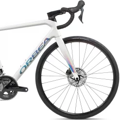 Orbea Orca M20 Disc Road Bike 2022 -Zone3 || Orbea || Pas Normal Studios store Orbea Orca M20 Disc Road Bike 2022 White Iris 2