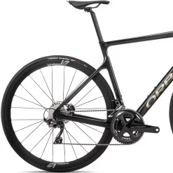 Orbea Orca M20TEAM Disc Road Bike 2022 -Zone3 || Orbea || Pas Normal Studios store Orbea Orca M20TEAM Disc Road Bike 2022 Carbon 1