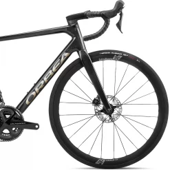 Orbea Orca M20TEAM Disc Road Bike 2022 -Zone3 || Orbea || Pas Normal Studios store Orbea Orca M20TEAM Disc Road Bike 2022 Carbon 2