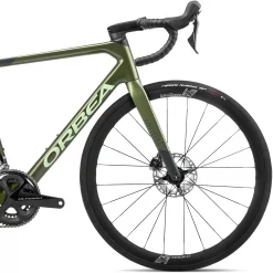 Orbea Orca M20TEAM Disc Road Bike 2022 -Zone3 || Orbea || Pas Normal Studios store Orbea Orca M20TEAM Disc Road Bike 2022 Military Green 2