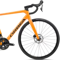 Orbea Orca M30 Disc Road Bike 2022 -Zone3 || Orbea || Pas Normal Studios store Orbea Orca M30 Disc Road Bike 2022 Orange Black 2