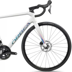 Orbea Orca M30 Disc Road Bike 2022 -Zone3 || Orbea || Pas Normal Studios store Orbea Orca M30 Disc Road Bike 2022 White Iris 2