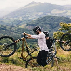 Orbea Rallon M20 Mountain Bike 2022 18 Orbea Rallon M20 Mountain Bike 2022 -Zone3 || Orbea || Pas Normal Studios store Orbea Rallon M20 Mountain Buke 2022 Sand Brown 7