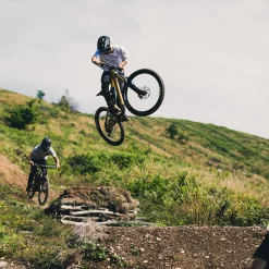 Orbea Rallon M20 Mountain Bike 2022 19 Orbea Rallon M20 Mountain Bike 2022 -Zone3 || Orbea || Pas Normal Studios store Orbea Rallon M20 Mountain Buke 2022 Sand Brown 8