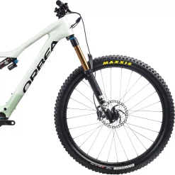 Orbea Rise M-Team Full Suspension 29" Electric Mountain Bike 2021 -Zone3 || Orbea || Pas Normal Studios store Orbea Rise M Team Full Suspension 29 Electric Mountain Bike 2021 Light Green 3