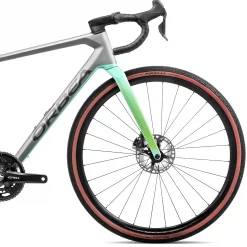 Orbea Terra M20i TEAM Gravel Bike 2022 -Zone3 || Orbea || Pas Normal Studios store Orbea Terra M20i TEAM Gravel Bike 2022 Silver Green 2