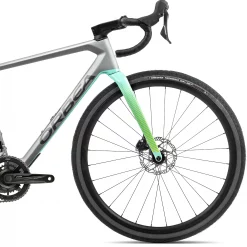 Orbea Terra M30 TEAM Gravel Bike 2022 -Zone3 || Orbea || Pas Normal Studios store Orbea Terra M30 TEAM Gravel Bike 2022 Silver Green 2