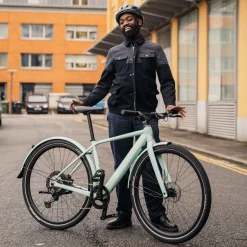 Orbea Vibe H10 EQ Electric Hybrid Bike 2021 -Zone3 || Orbea || Pas Normal Studios store Orbea Vibe H10 EQ Electric Hybrid Bike 2021 Light Green 3
