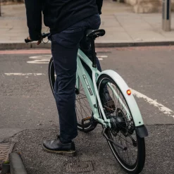 Orbea Vibe H10 EQ Electric Hybrid Bike 2021 -Zone3 || Orbea || Pas Normal Studios store Orbea Vibe H10 EQ Electric Hybrid Bike 2021 Light Green 5