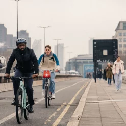 Orbea Vibe H10 EQ Electric Hybrid Bike 2021 -Zone3 || Orbea || Pas Normal Studios store Orbea Vibe H10 EQ Electric Hybrid Bike 2021 Light Green 7