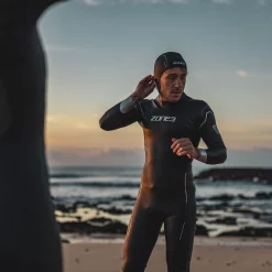 Zone3 Neoprene Heat-Tech Warmth Swim Cap 10 Zone3 Neoprene Heat-Tech Warmth Swim Cap -Zone3 || Orbea || Pas Normal Studios store Zone3 Neoprene Heat Tech Swim Cap Black Silver Red 3