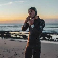 Zone3 Neoprene Heat-Tech Warmth Swim Cap 11 Zone3 Neoprene Heat-Tech Warmth Swim Cap -Zone3 || Orbea || Pas Normal Studios store Zone3 Neoprene Heat Tech Swim Cap Black Silver Red 4